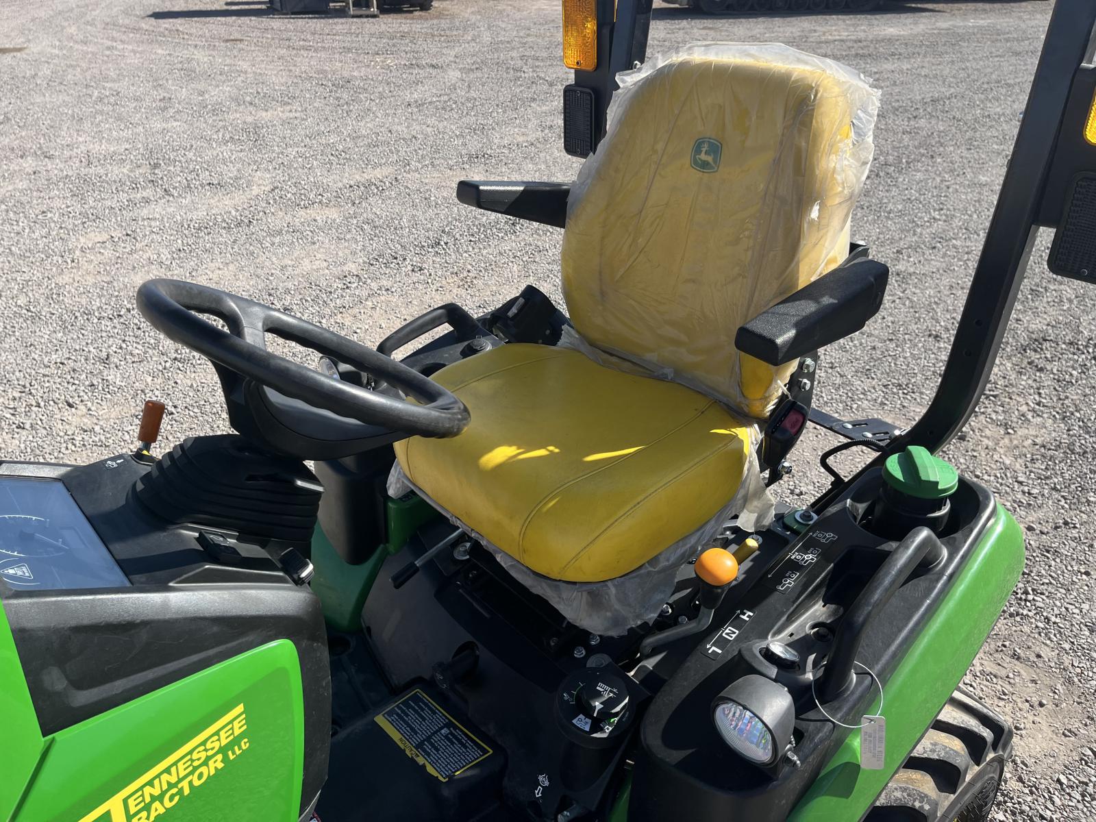 ./imagenes/INVOICE/2019/17516/TRACTOR JOHN DEERE 1025R (3).JPG